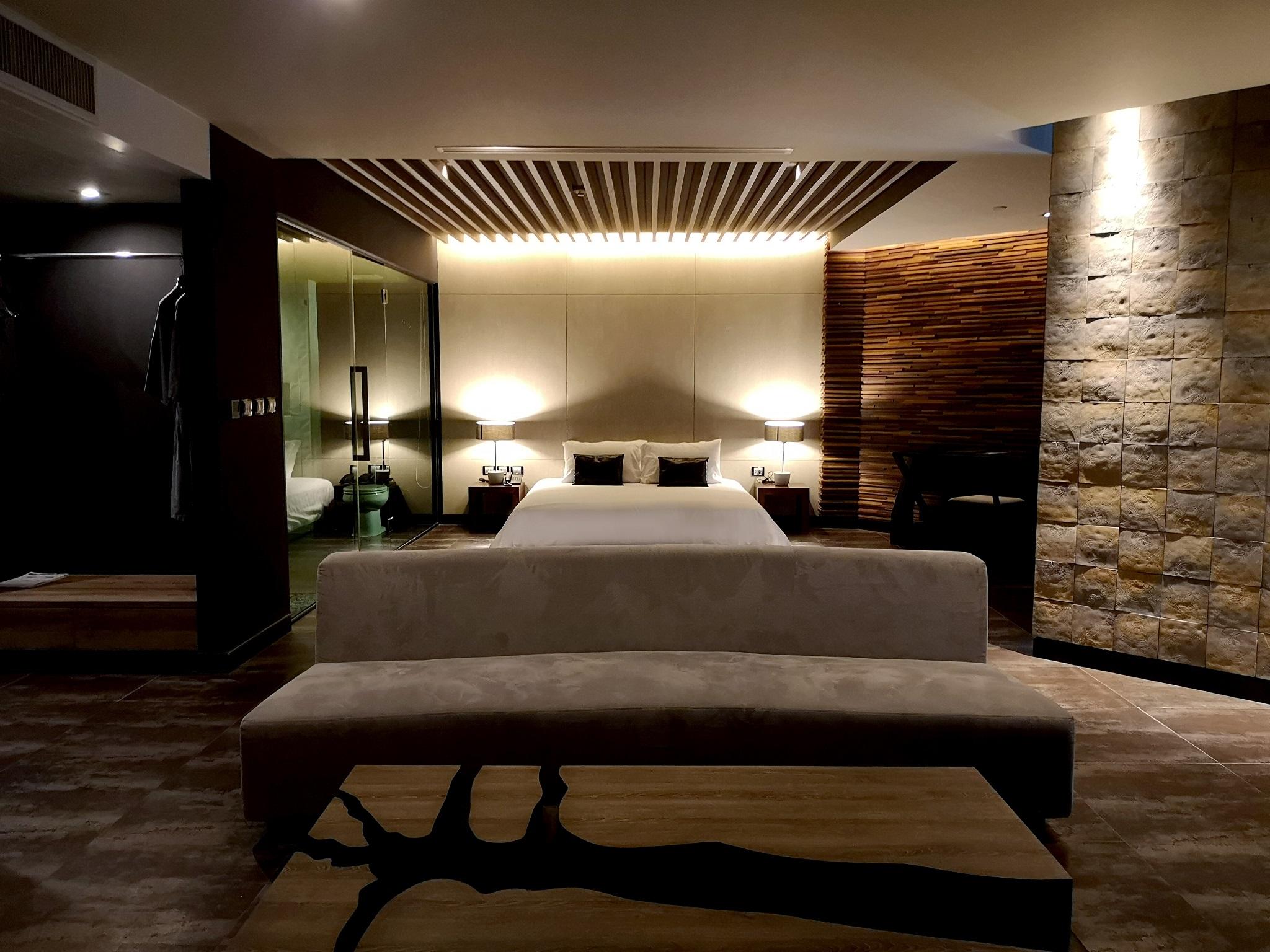 Tsix5 Quarter Hotel Pattaya Bagian luar foto